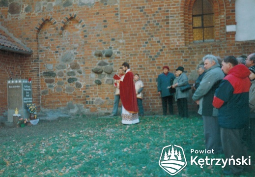 Asuny, uroczystości przy cerkwi greckokatolickiej – 1.11.2005r.