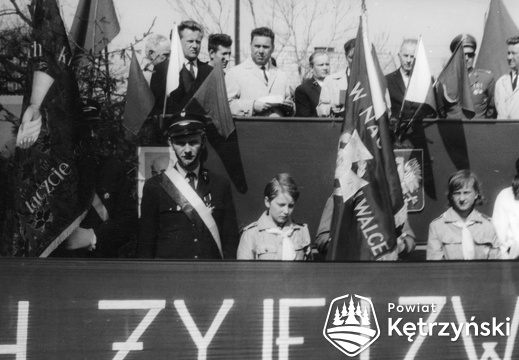 Korsze, trybuna honorowa podczas pochodu – 1.05.1969r.