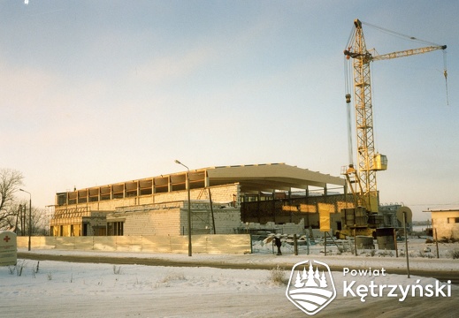 Budowa hali sportowej przy ul. Kazimierza Wielkiego 12 – 2003r.