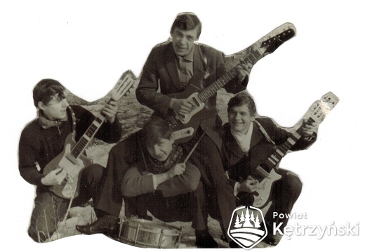 Zespół big-beatowy „Hornety” w składzie od lewej Waldemar Kosakowski (gitara), Jerzy Kozioł (gitara), Bogusław Szawiec (gitara), Kazimierz Jurewicz (perkusja) – 1967r.   