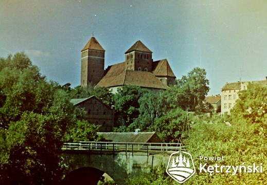 Widok na kościoły z mostu na rz. Guber – lato 1968r.   