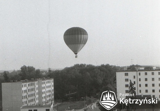 Przelot balonu nad ul. Chrobrego – 1989r.   