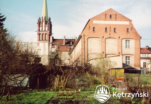 Widok na kino „Gwiazda” i kościół św. Katarzyny od strony ul. Kościuszki – 1998r.  