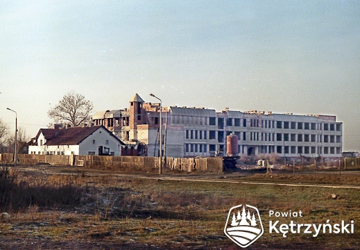 Budowa szkoły podstawowej nr 5 przy ul. Kazimierza Wielkiego - 1998r.