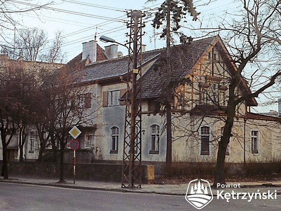 Budynek mieszkalny przy ul. Daszyńskiego 27 - 1998r.