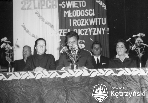 Korsze, akademia z okazji 22 lipca, w okresie PRL-u było to święto państwowe - koniec lat 60. XX w.