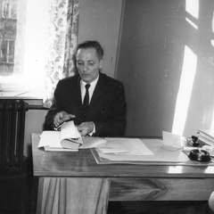 Korsze, Jan Dylewski przewodniczący PMRN w swoim gabinecie - 1968r.