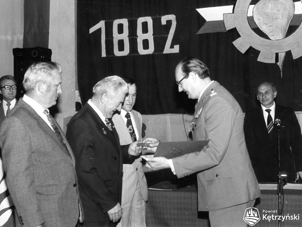 Uroczystość wręczenia odznaczeń podczas 100-lecia cukrowni - 1982r.